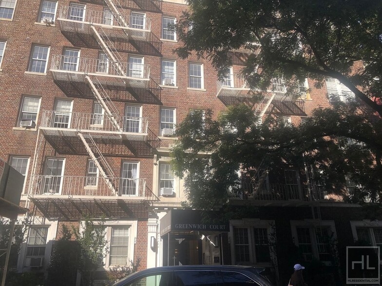 Building Photo - W 13 ST/6th Ave Well-Kept Open Plan 1BR wi...