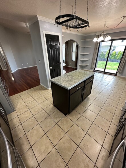 Building Photo - 1665 Peregrine Dr