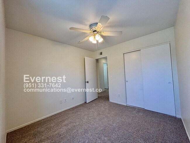 Building Photo - 3-Bedroom, 2.5-Bathroom Home with Modern A...