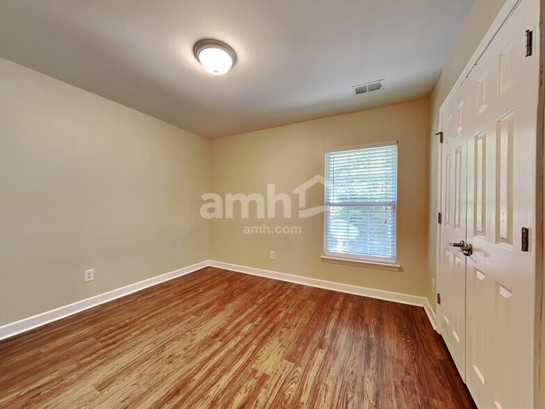 Building Photo - 4007 Braemar Ct