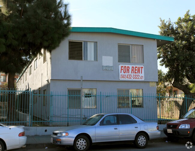 Building Photo - 1078 E 7th St