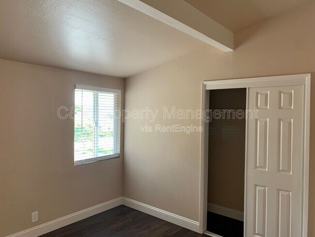 Building Photo - 1975 Paralta Ave