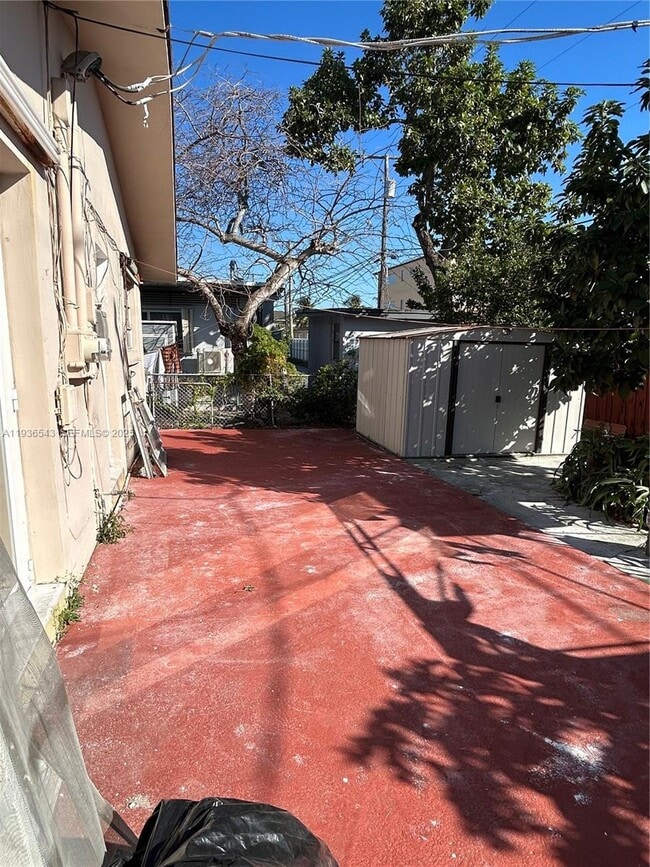 Building Photo - 442 E 29th St