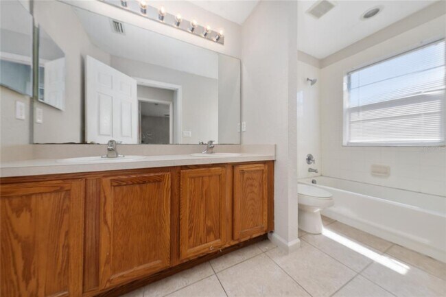 Building Photo - 2962 White Cedar Cir