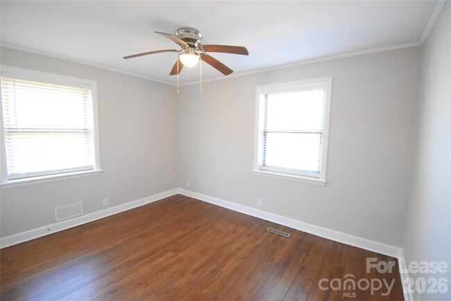 Building Photo - 4201 University Dr