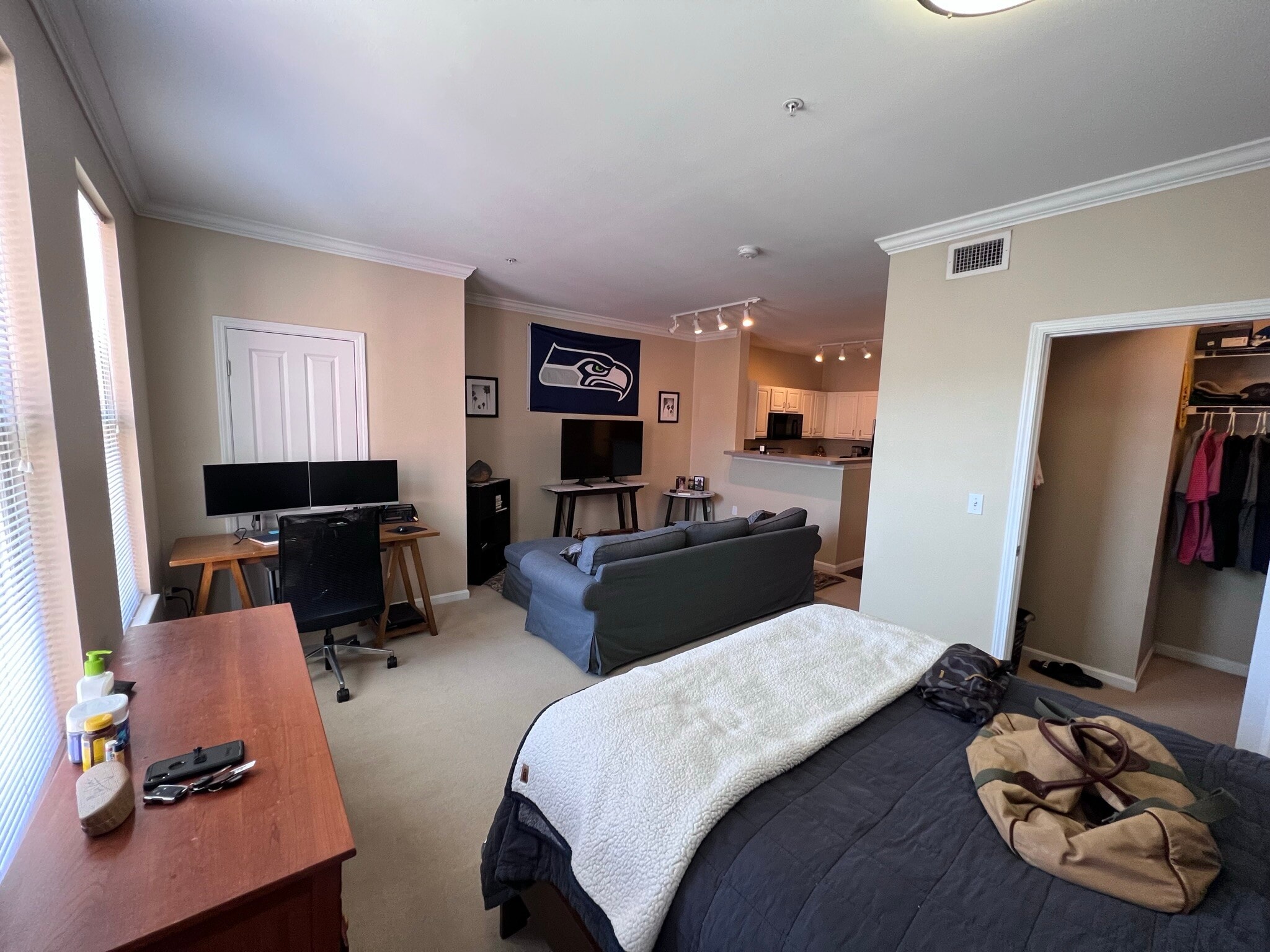 Building Photo - 1000 Providence Plz