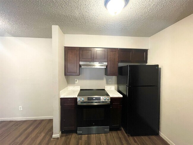 Building Photo - 10001 Westpark Dr