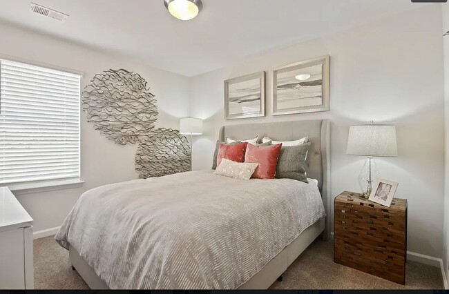 Building Photo - Large 3 Bedroom Townhome Coming Soon!