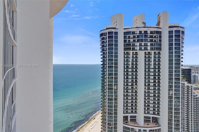 Building Photo - 18201 Collins Ave