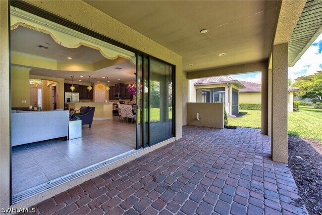 Building Photo - 7815 Bucks Run Dr