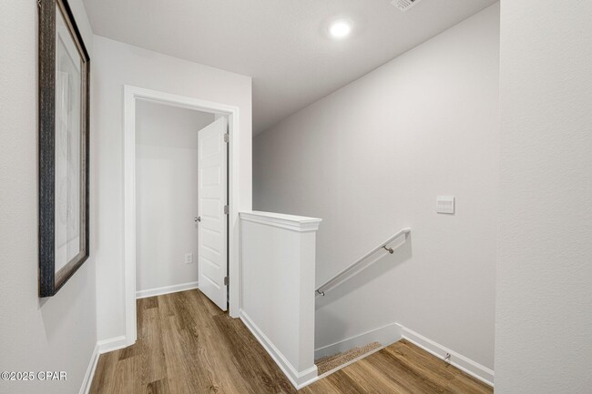 Building Photo - 1715 Jakes Dr
