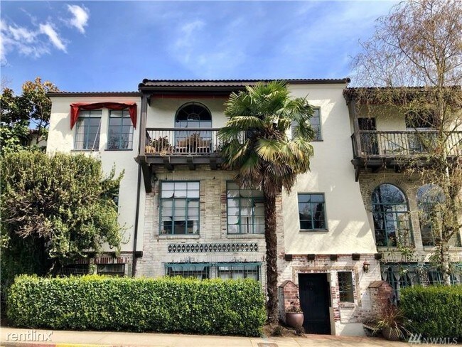 Primary Photo - 2 br, 1 bath Condo - 4204 11th Avenue NE 08