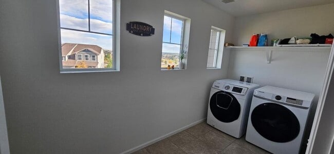 Building Photo - 17517 Booth Fls Wy