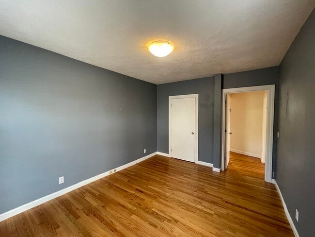 Building Photo - 274 Newtonville Ave