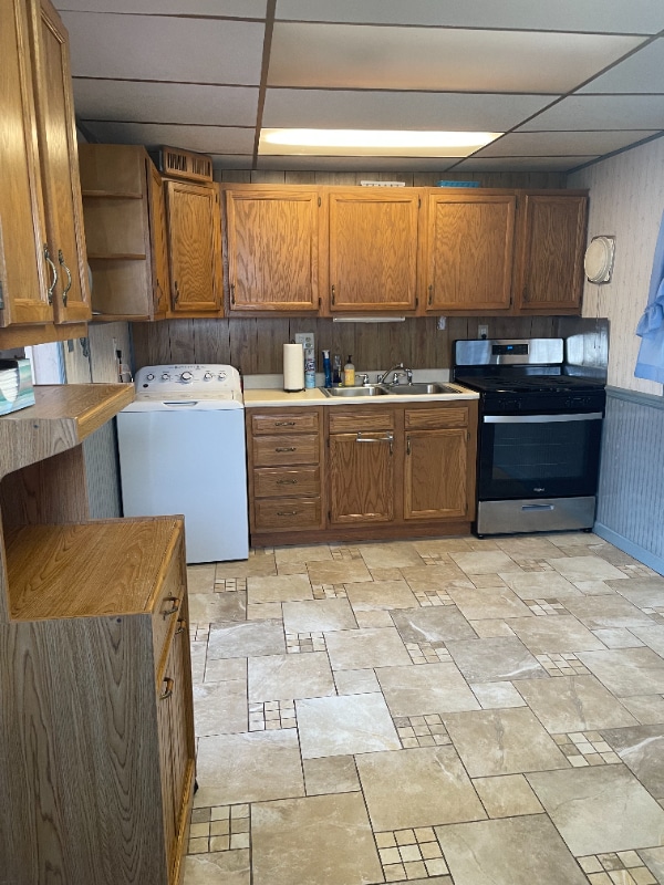 Building Photo - 2030 Eastman Ave