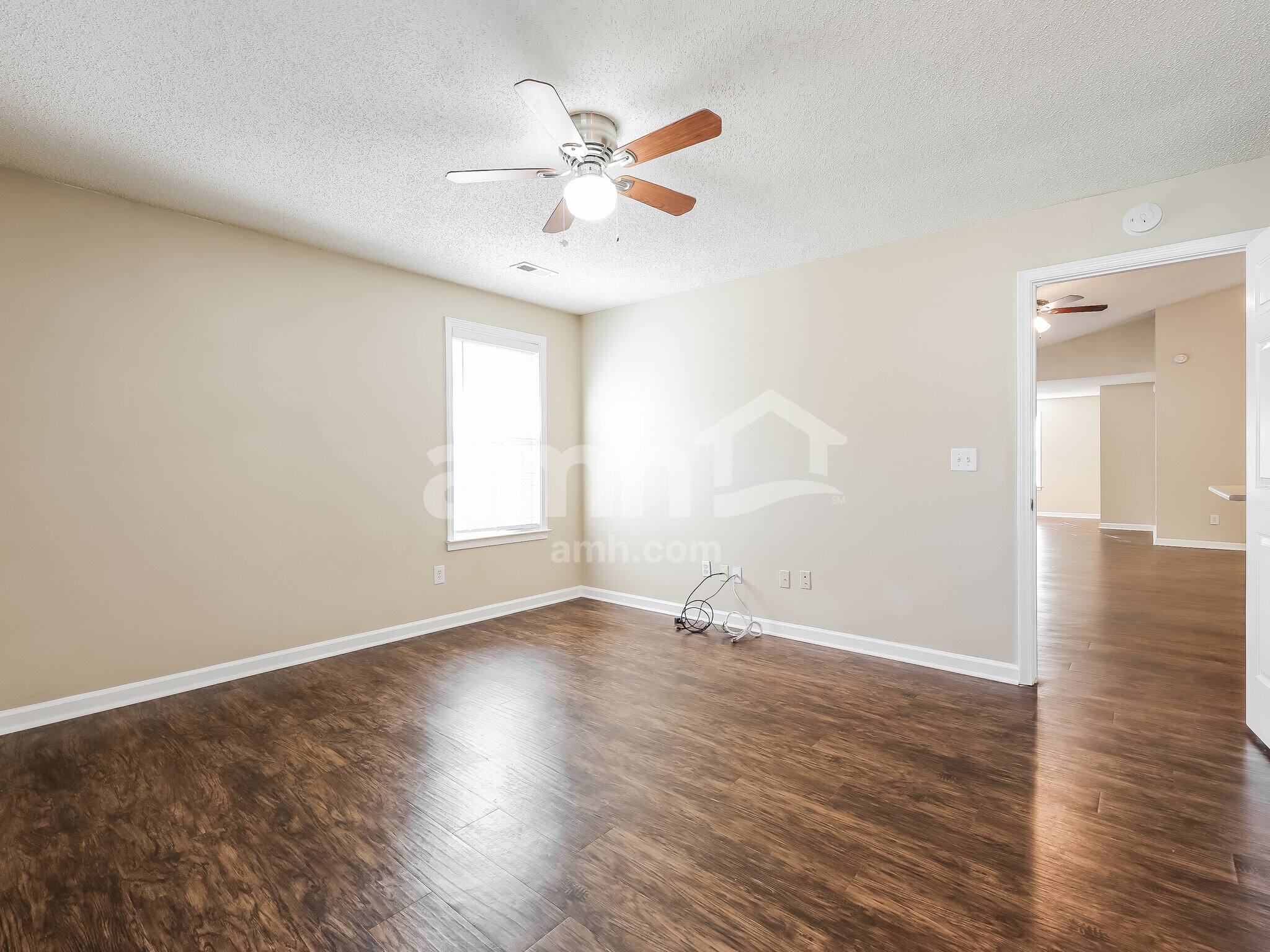 Building Photo - 100 Kingfisher Dr