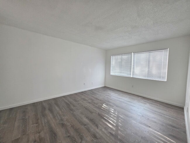 Building Photo - 14850 Naranja Lakes Blvd