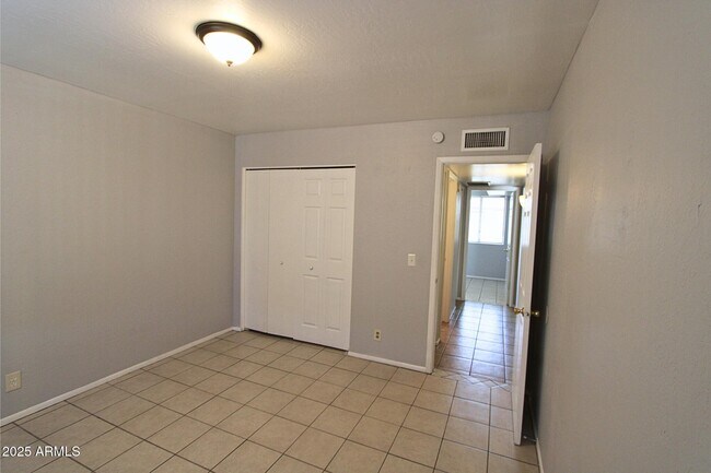 Building Photo - 4704 E Caballero St