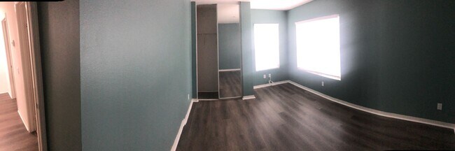 Building Photo - Beautiful 3 Bedroom / 2.5 Bathroom Perris Home with a Dream Kitchen