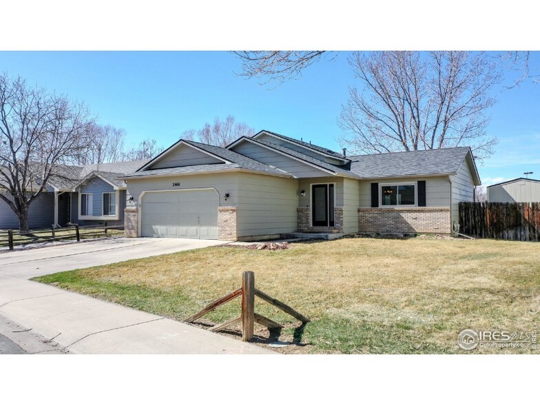 Building Photo - 2466 Sunstone Dr