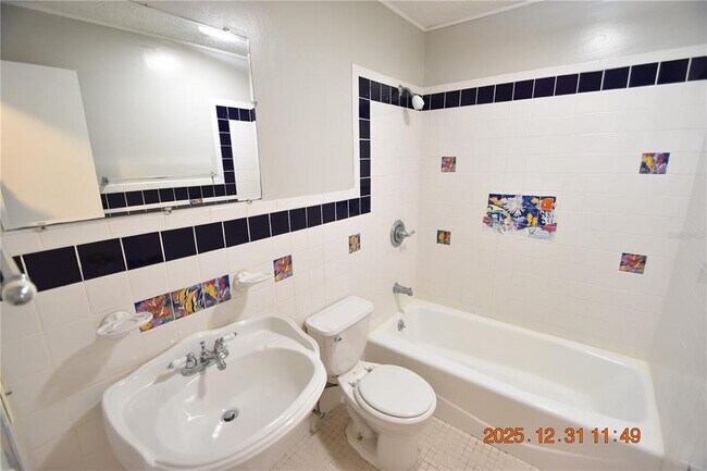 Building Photo - 1134 SE 2nd St