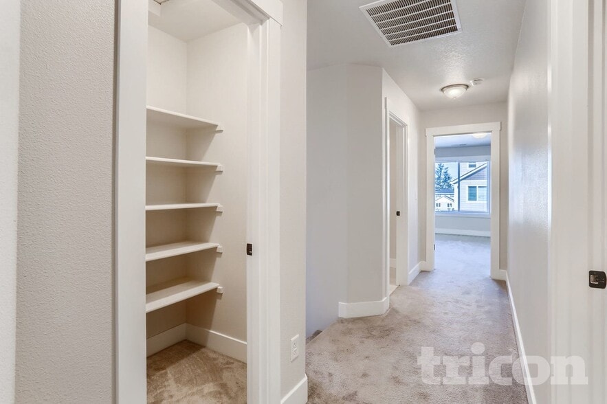 Building Photo - 1307 NE 70th St