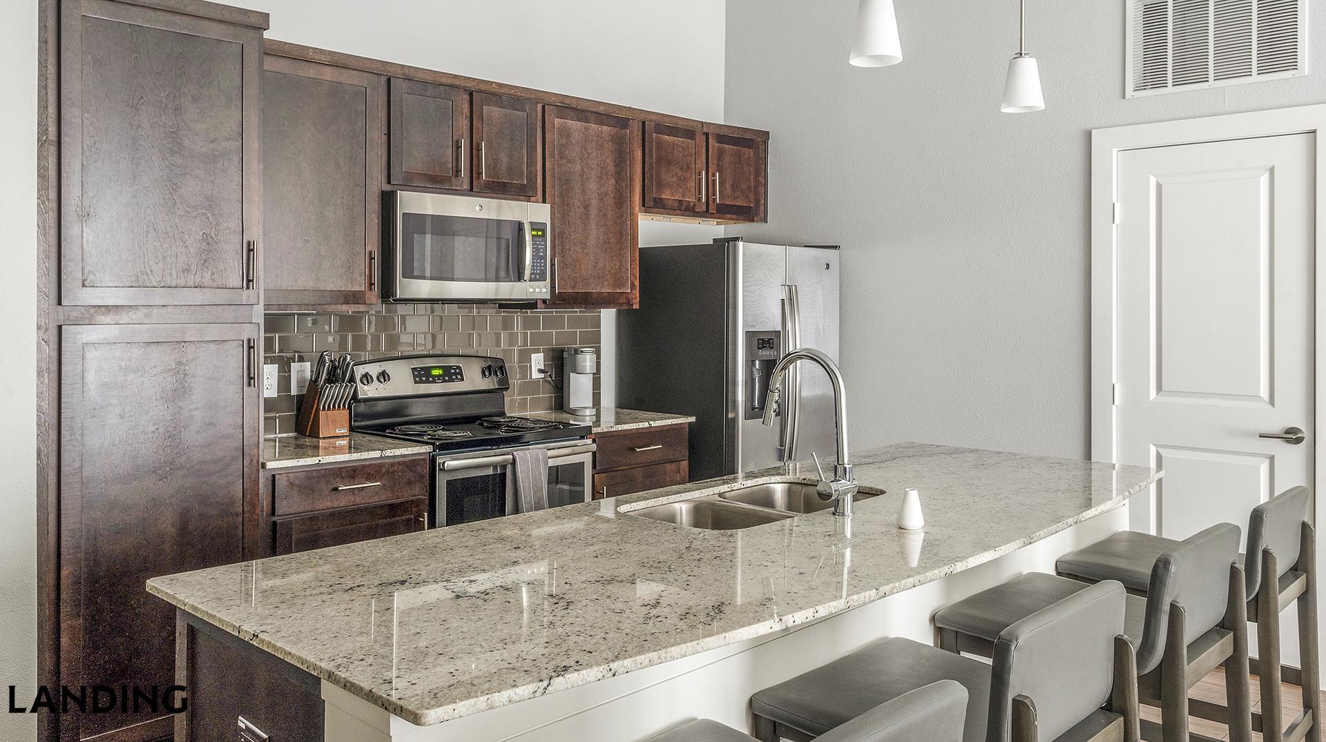 Building Photo - 4300 Cromwell Dr