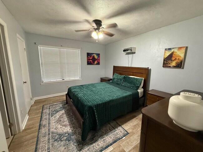 Building Photo - 2428 Talco Hills Dr