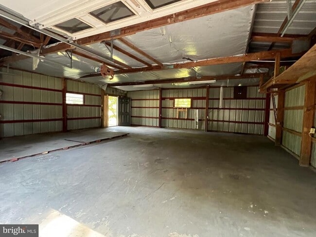 Building Photo - 9872 Red Hill Rd