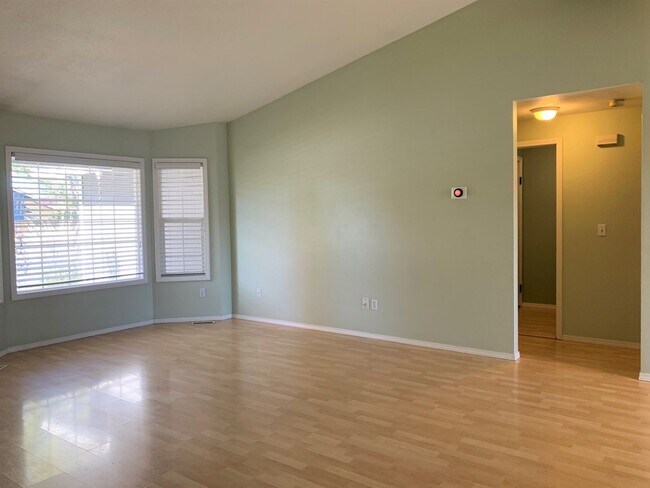 Building Photo - Charming 3 bed 2 bath home in a quiet Boise Neighborhood just off Glenwood and Hill Rd.