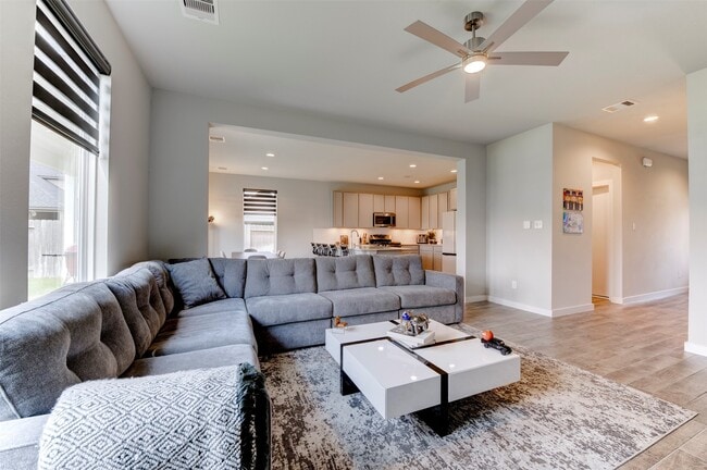 Building Photo - 3735 Rush Plns Ct