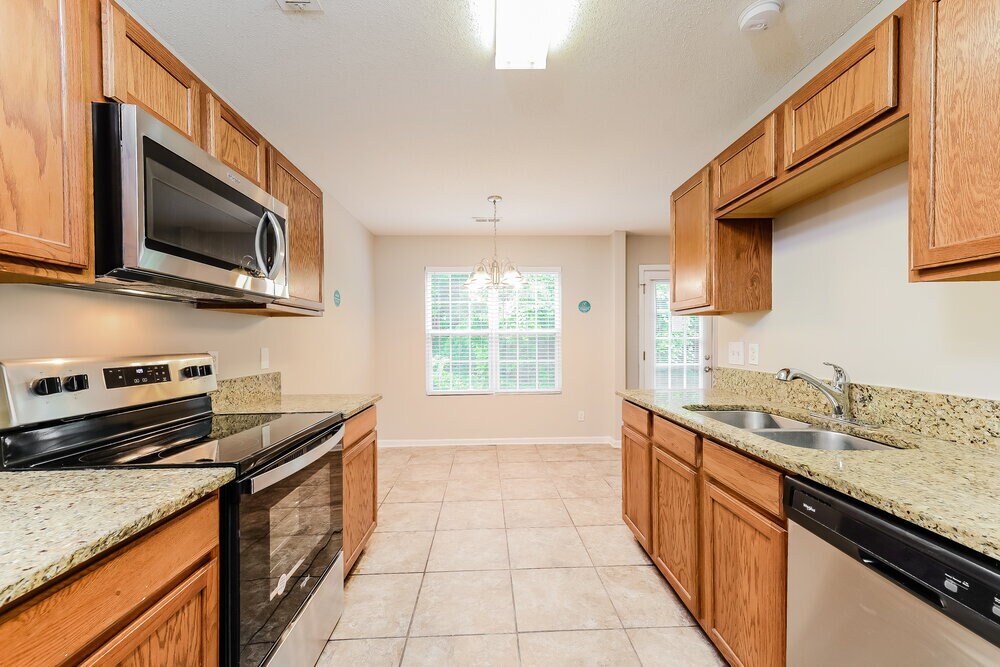 Building Photo - 1028 Quinlan Dr