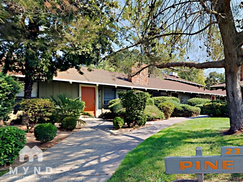Primary Photo - 2336 Villanova Cir