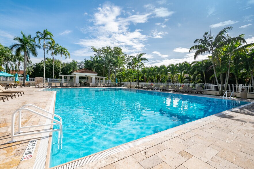 Building Photo - 4725 NW 103rd Ct