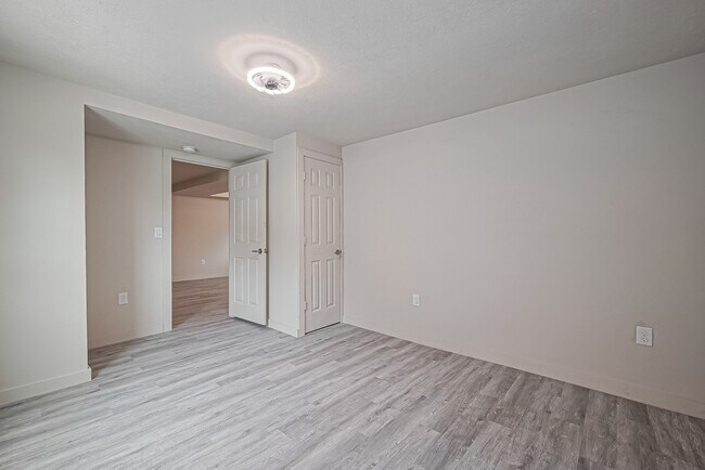 Building Photo - 4013 Ranch St
