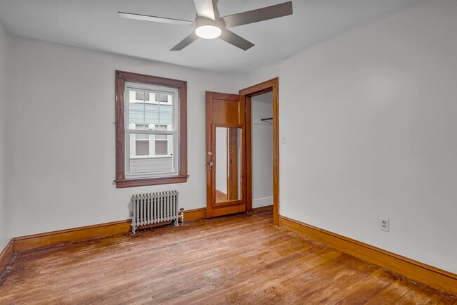 Building Photo - 10 Mulvanity St