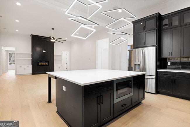 Building Photo - 1261 Glen Eagle Dr