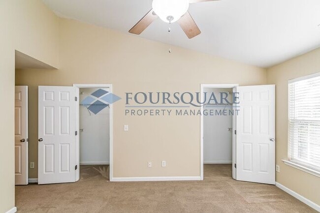 Building Photo - Spacious 2-Bed / 3.5-Bath Townhome with Ha...