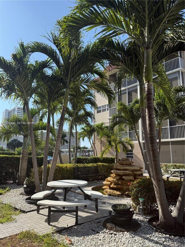 Building Photo - 2081 S Ocean Dr