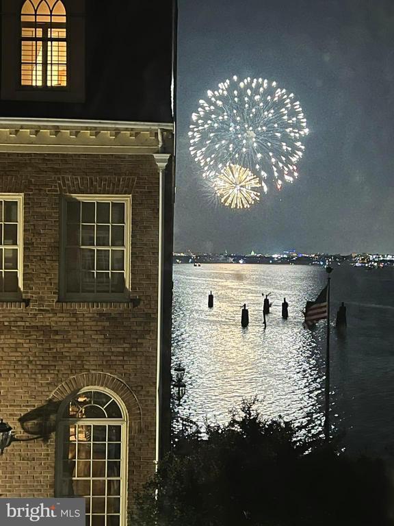 Building Photo - 700 Kahn Pl