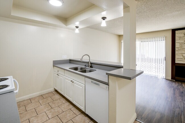 Building Photo - 451 S Harvard Blvd