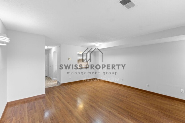 Building Photo - 5 King Arthur Ct