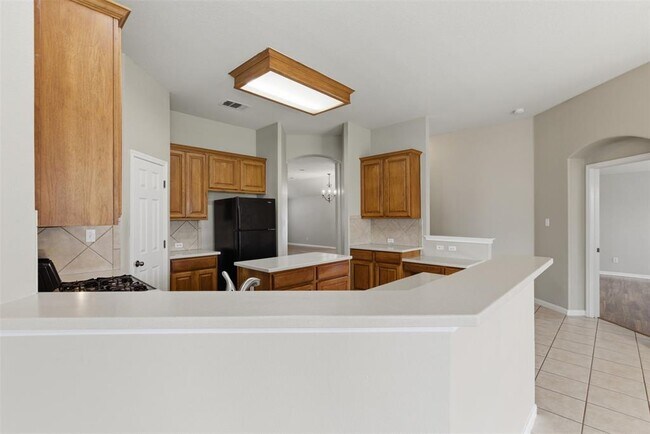 Building Photo - 924 Abbeyglen Castle Dr