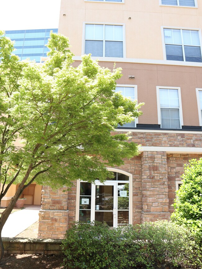 Club House and Management Office - 10 Perimeter Summit Blvd NE