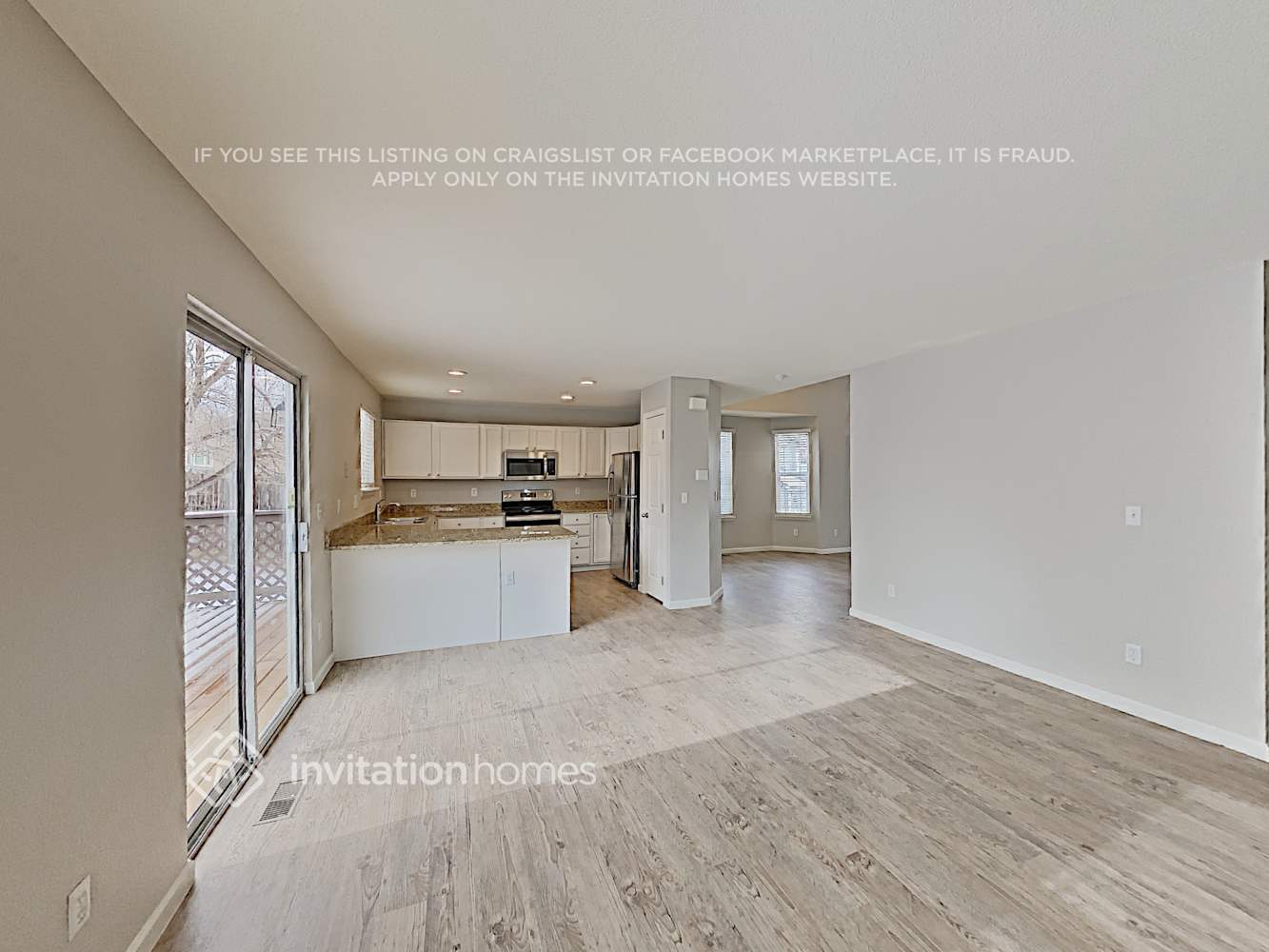 Building Photo - 5844 E 122nd Pl