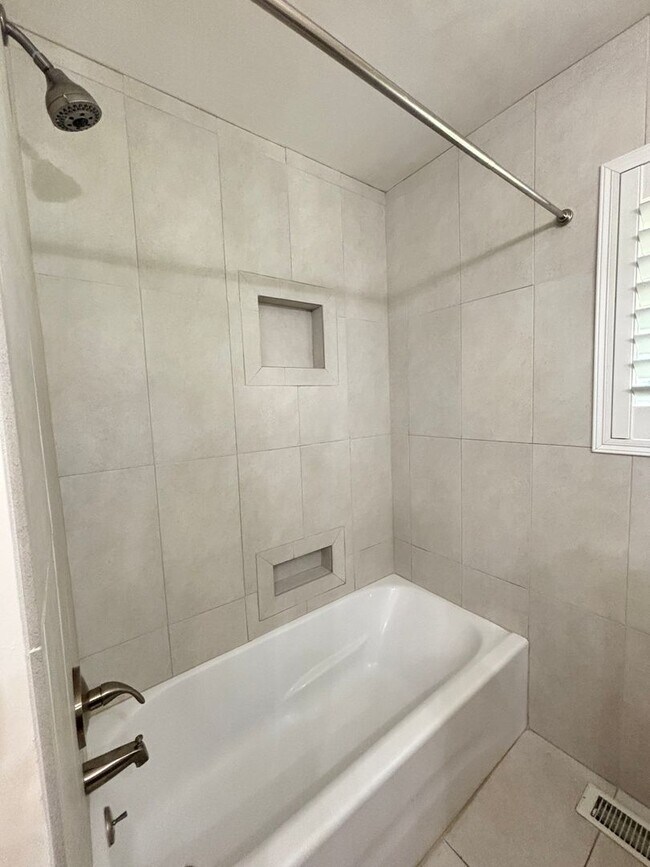 Building Photo - A House For Rent Does Not Come For Rent Ve...