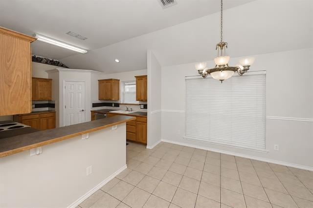 Building Photo - 2230 Park Hurst Dr
