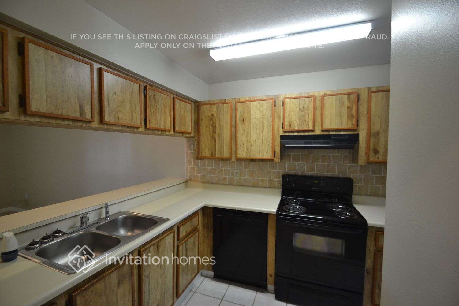 Building Photo - 4636 E Eastwind Dr