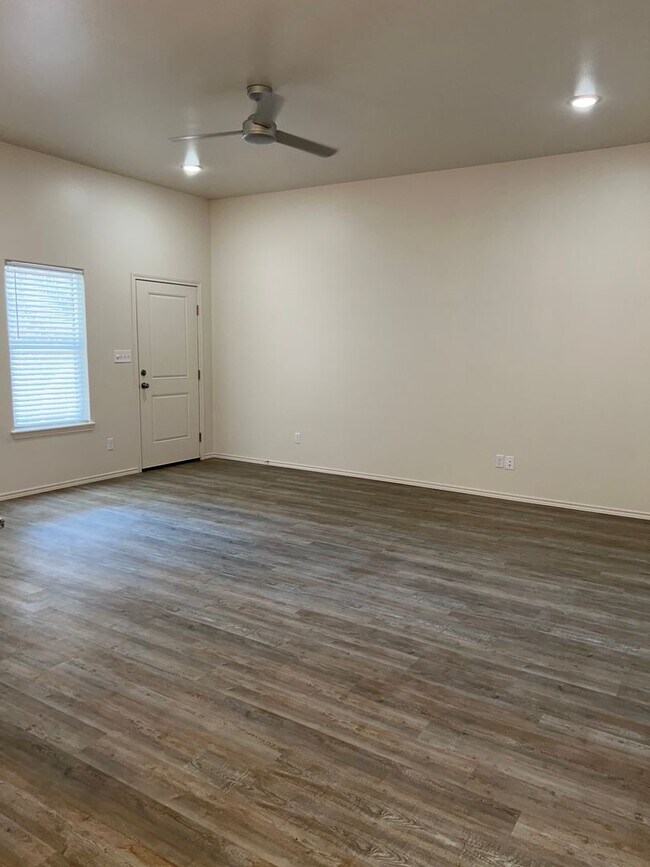 Building Photo - Beautiful 2bedroom New Construction Duplex