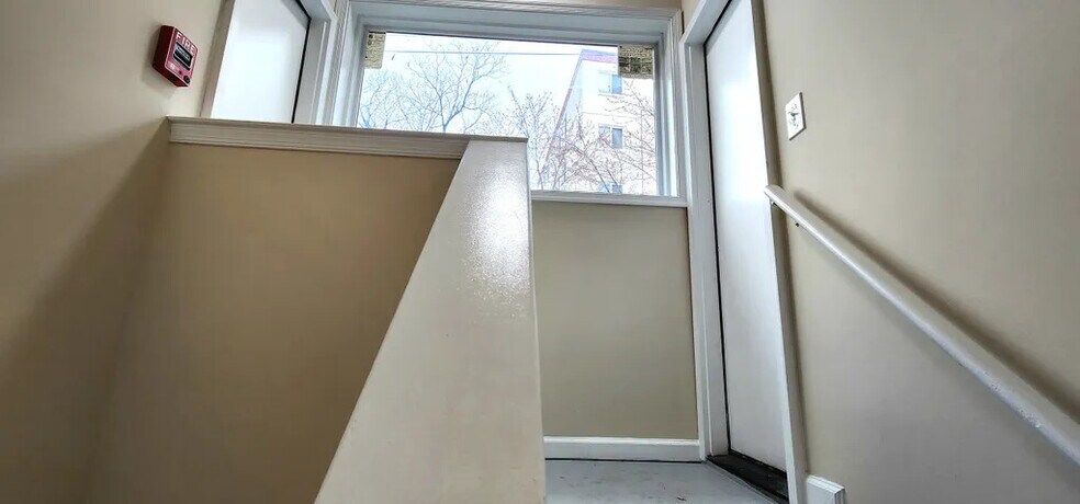 Building Photo - 173 36th St NE